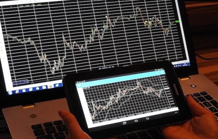 How to Control Risk While Using Leverage in CFD Trading