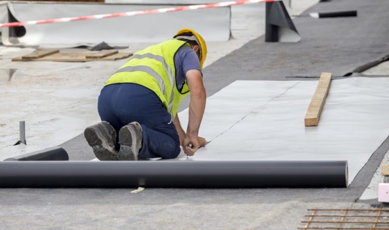 What Are Flat Roofing and What Types Exist?