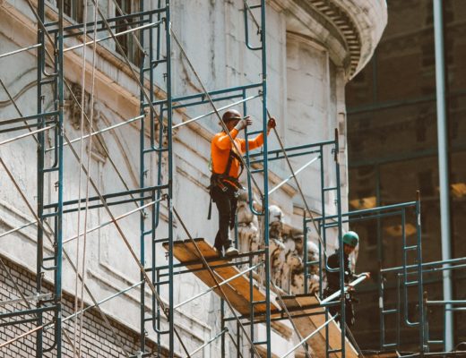 Benefits Of Hiring Scaffolding Rental Service Provider